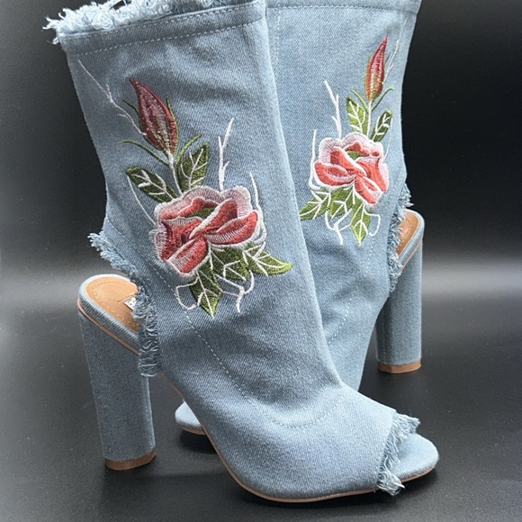 Cape Robbin Shoes - Cape Robbin Connie Ripped Denim Rose Embroidered Ankle Boots Sz 7 NWOT